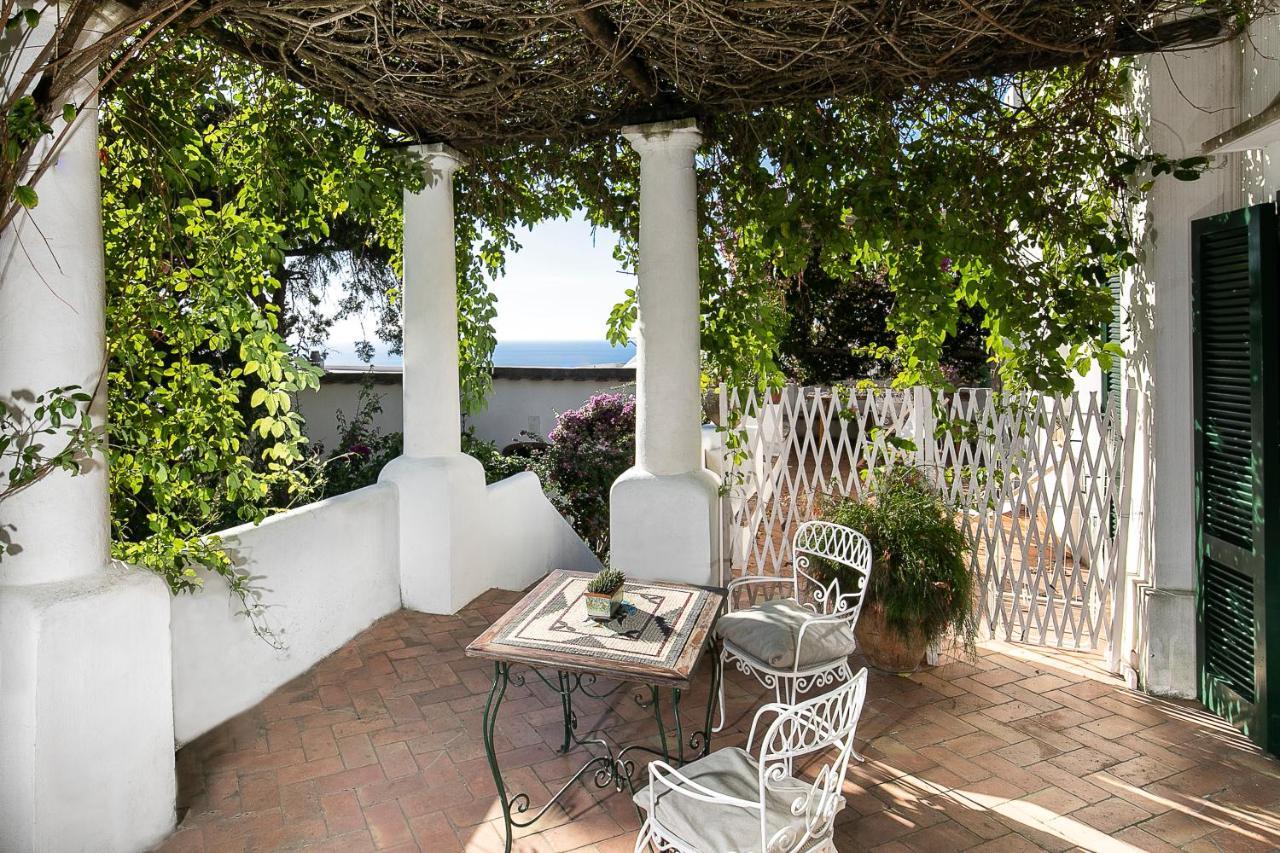 Il Geranio Bed and Breakfast Anacapri  Exteriör bild